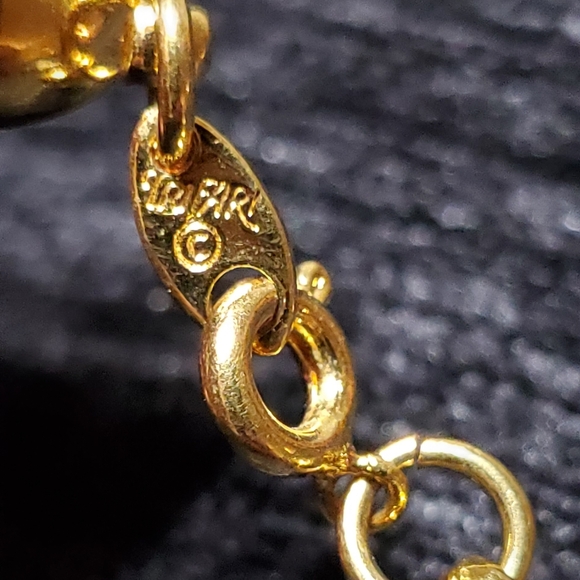 Vintage TRIFARI Gold Rope Chain and White Seed Bead Faux Pearl Twist Necklace - Picture 5 of 7